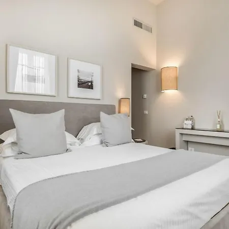 Villa Grey-3
