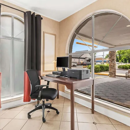 Best Western Hazlet Inn-2