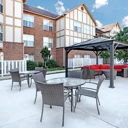 Birch Hill Suites Detroit-Warren-3