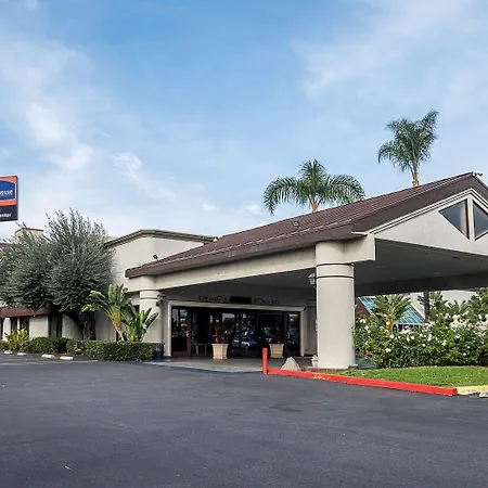 Howard Johnson By Wyndham Fullerton/Anaheim Conference Cntr-2