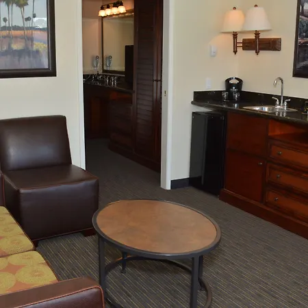 Oxford Suites Pismo Beach-3