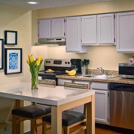 Sonesta Simply Suites Cleveland Airport-2