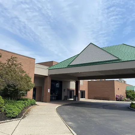 Clarion Hotel Conference Center on Lake Erie-2