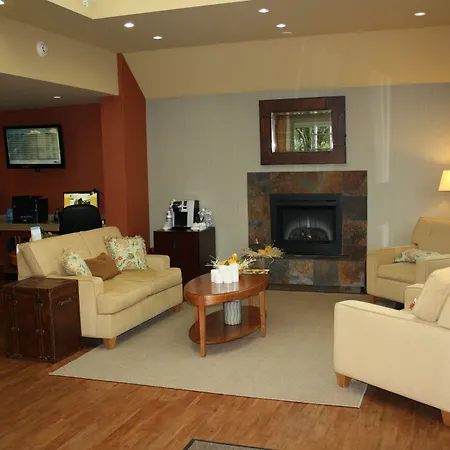 Best Western Plus Emerald Isle Hotel-2
