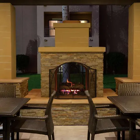 Embassy Suites By Hilton Phoenix Tempe-3
