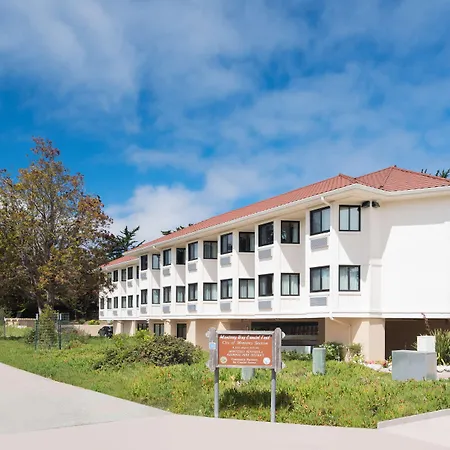 Hampton Inn Monterey-2