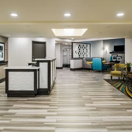 Hampton Inn Monterey-2