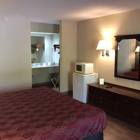 Days Inn By Wyndham Helen-3