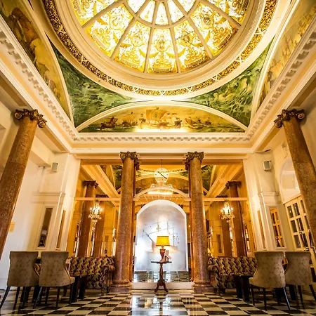 The Queens Hotel-3