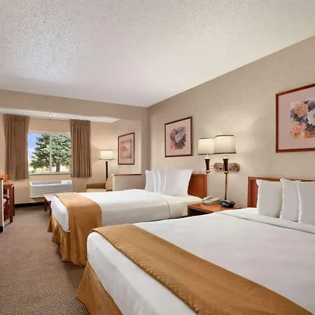 Baymont By Wyndham Golden/Red Rocks-3