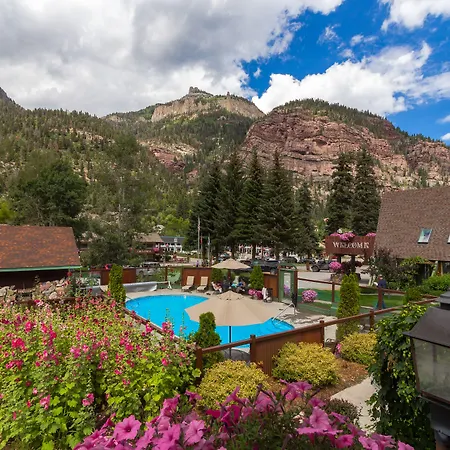 Twin Peaks Lodge & Hot Springs-2