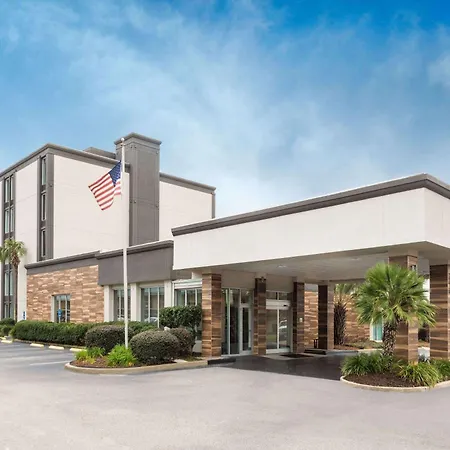 Wyndham Garden Summerville-3