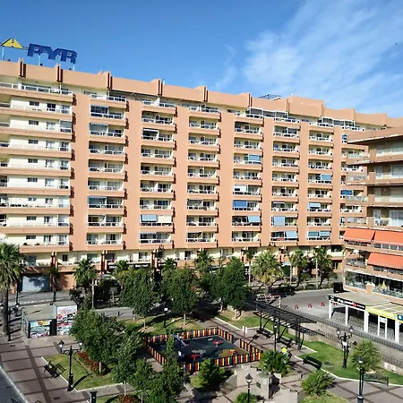 Hotel Apartamentos Pyr Fuengirola-3