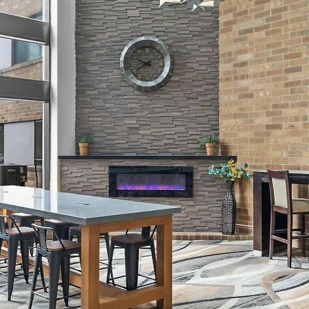 Quality Inn & Suites Mall Of America - Msp Airport-2