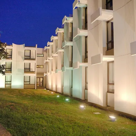 Best Western Saint-Etienne Porte du Forez-3