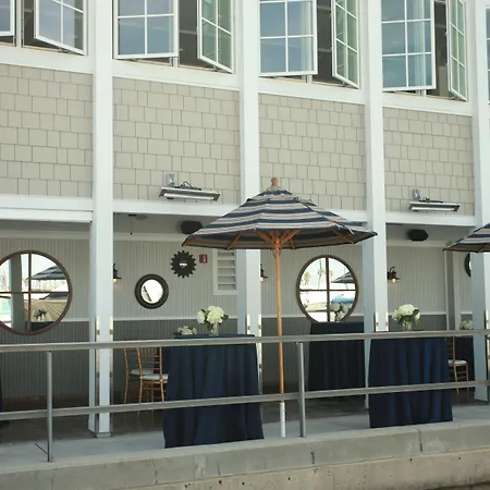 The Portofino Hotel & Marina, A Noble House Hotel-3