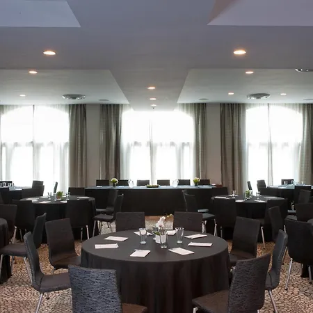 Marseilles Beachfront Hotel-2