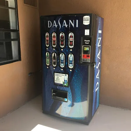 Days Inn & Suites By Wyndham Logan-2