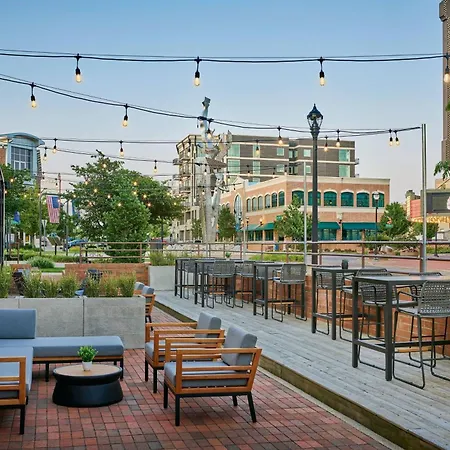 Delta Hotels By Marriott Muskegon Convention Center-2