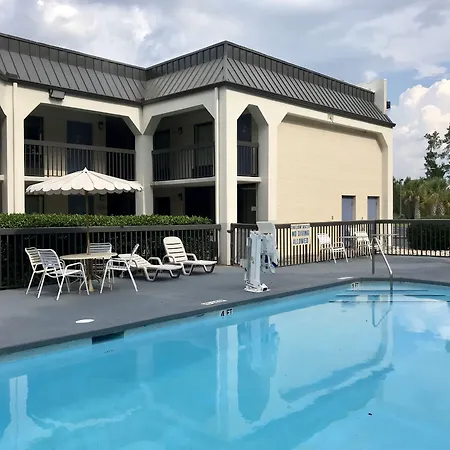 Days Inn By Wyndham Walterboro-2