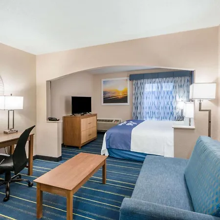 Days Inn By Wyndham Panama City-3