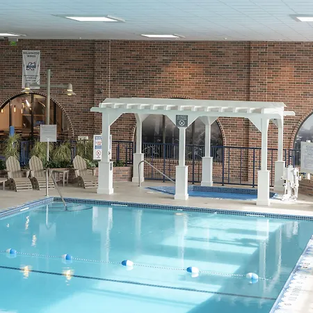 Delta Hotels By Marriott Kalamazoo Conference Center-3