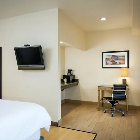 Pb Surf Beachside Inn-3