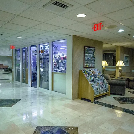 Clarion Inn & Suites Miami International Airport-3