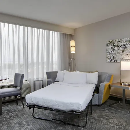 Courtyard By Marriott Boston Logan Airport-2