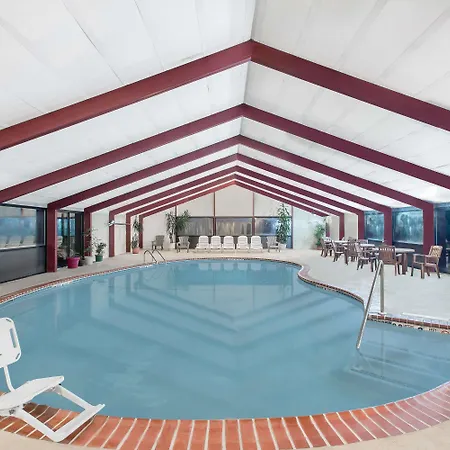 Howard Johnson By Wyndham Saugerties-3