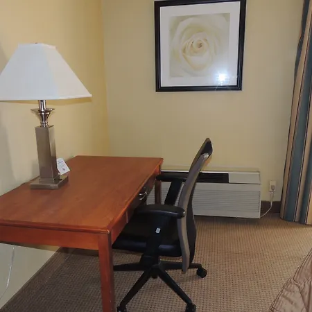 Quality Inn & Suites Syracuse Fairgrounds-2