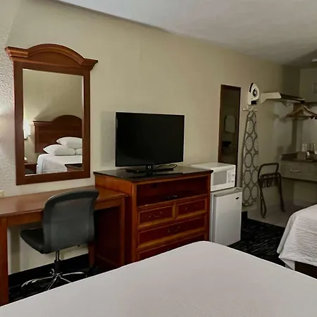 Baymont By Wyndham Troy-3