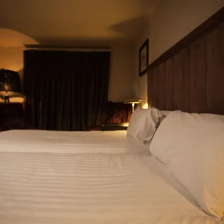 Strathaven Hotel-3