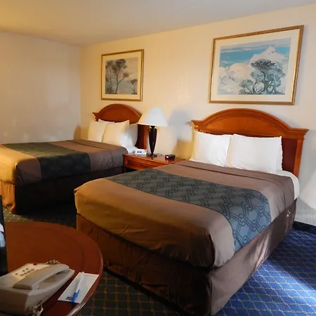 North Miami Beach Gardens Inn & Suites (Adults Only)-3
