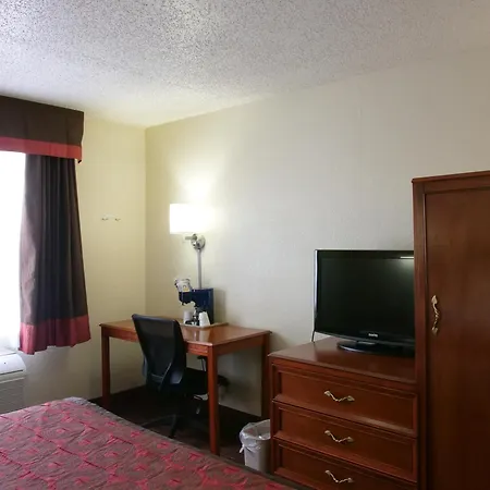 Baymont By Wyndham Louisville East-2