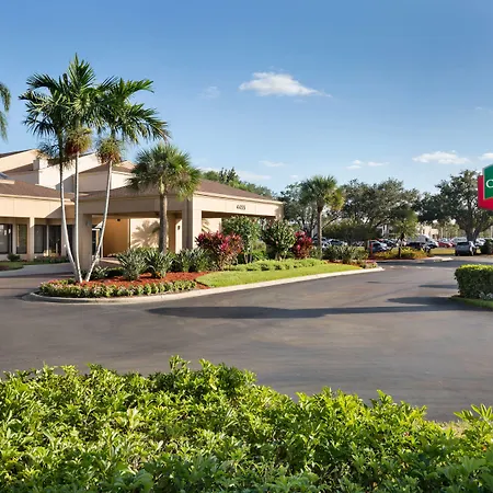 Courtyard By Marriott Fort Myers Cape Coral-2