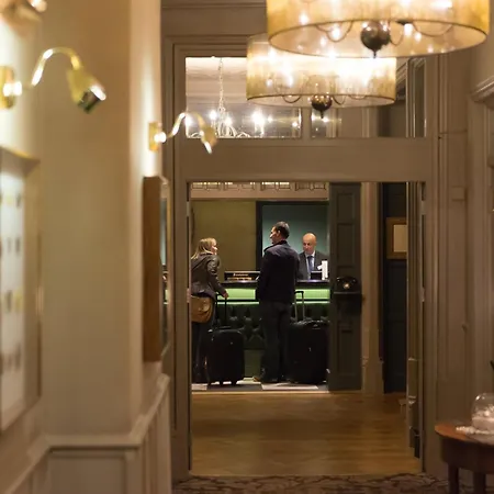 The Crown Manor House Hotel-3