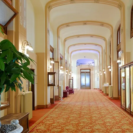 Palace Grand Hotel Varese-3