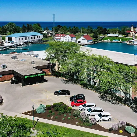 Wyndham Garden Kenosha Harborside-3