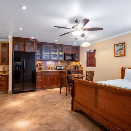 Days Inn By Wyndham Maui Oceanfront-2