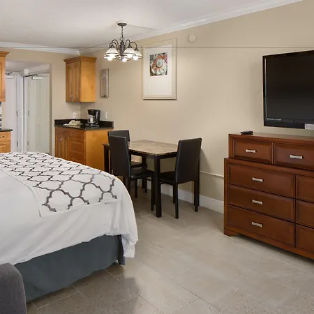 Island Inn Beach Resort-3