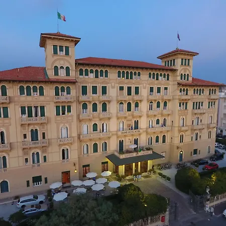 Grand Hotel Royal-2