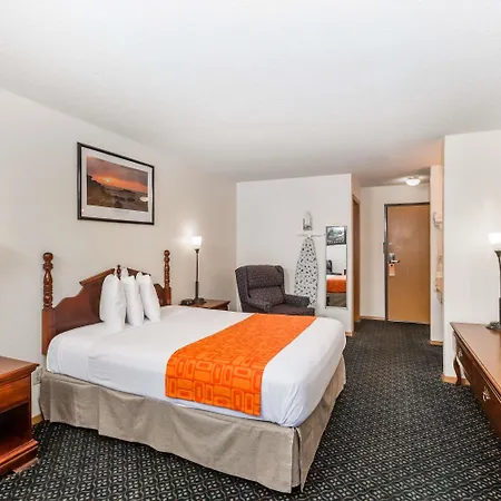 Howard Johnson By Wyndham Wichita Airport-3