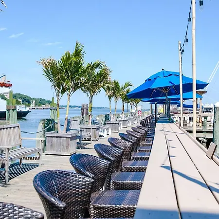 Danfords Hotel & Marina-2