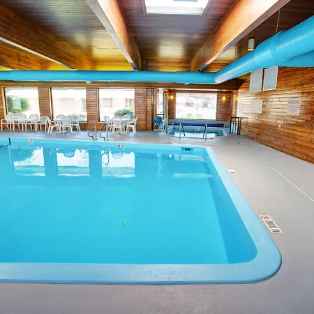 Country Inn & Suites By Radisson, Traverse City, Mi-2