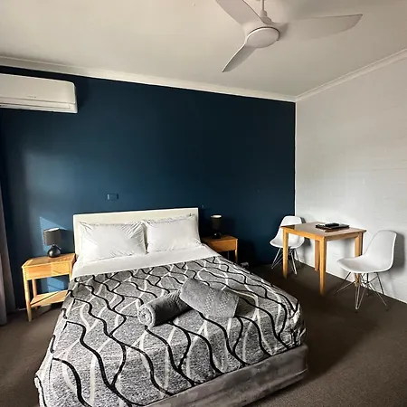 Beach House Mollymook-2