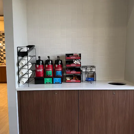 La Quinta By Wyndham New Haven-3