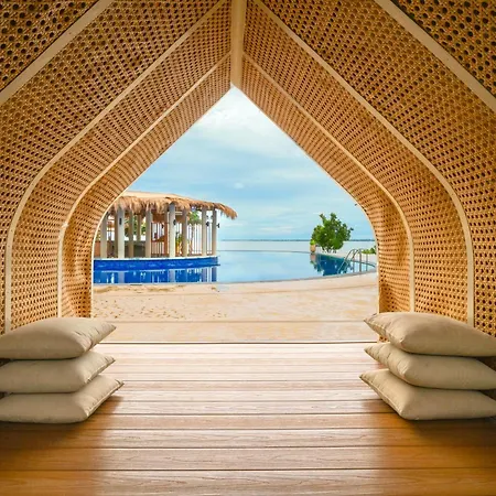 Savoy Hotel Mactan Cebu Near Newtown Beach-2