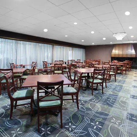 Days Inn By Wyndham Plattsburgh-3