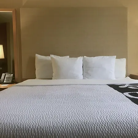 La Quinta By Wyndham West Palm Beach Airport-3